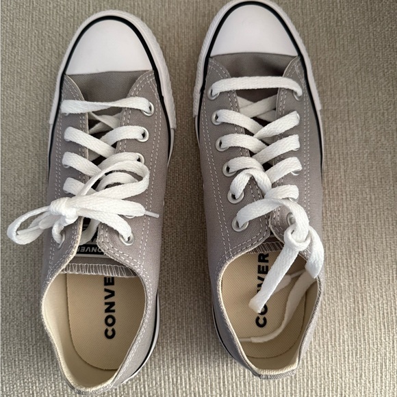 Charcoal low top converse - Picture 3 of 4